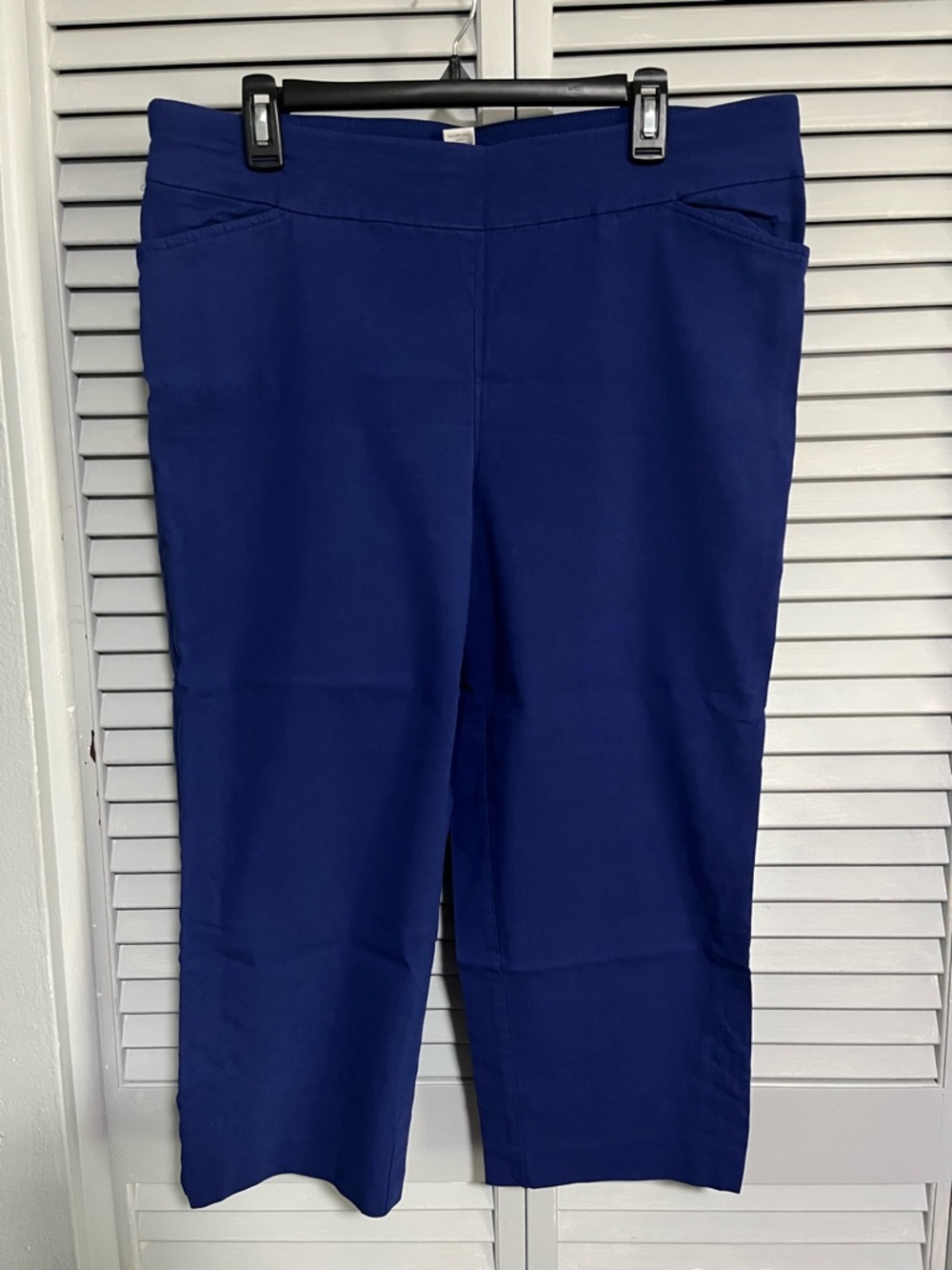 Avenue Cropped Pull-On Capris - Royal Blue